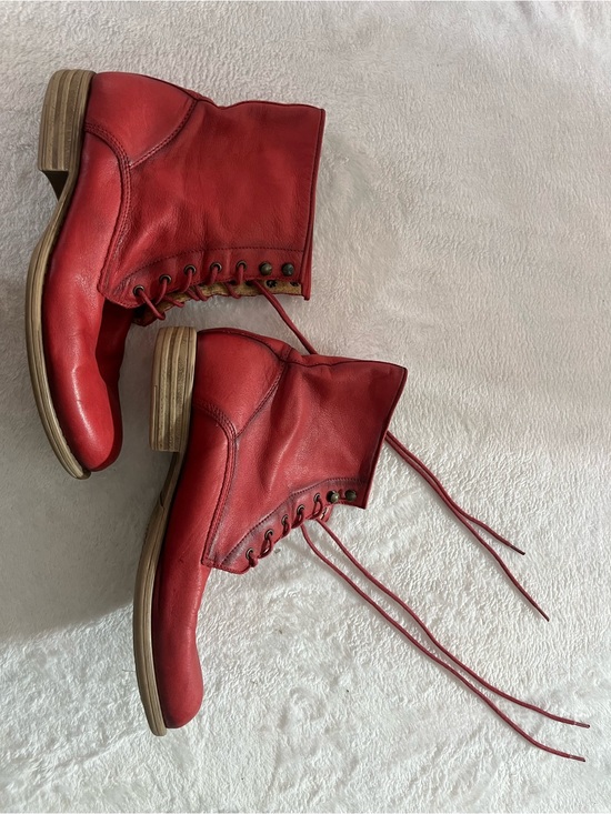 Maison Bulle Shoes - MAISON BULLE 40 EU 8-9 US Soft Leather Women's Red Lace-Up Ankle Boots Low Heel